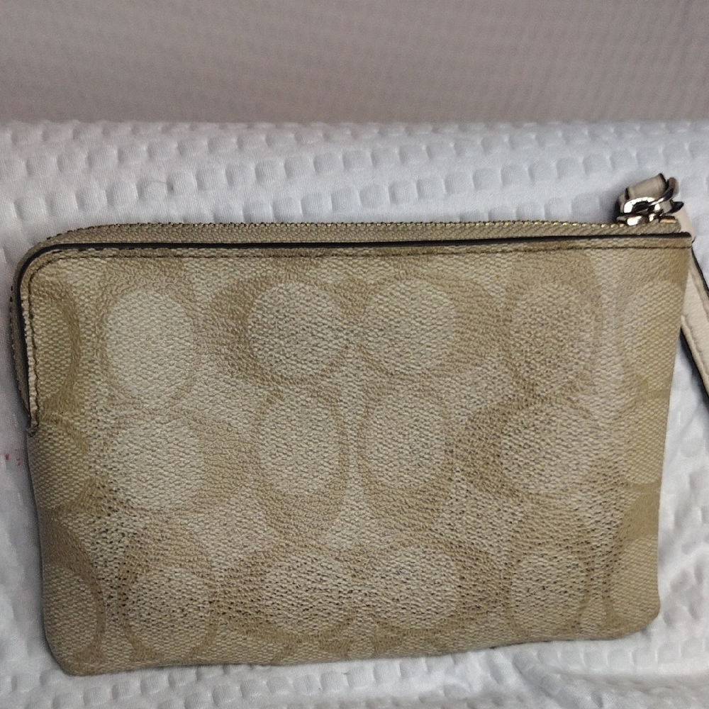 Coach Corner Zip Wristlet In Signature Canvas with Central Stripe - Picture 4 of 8